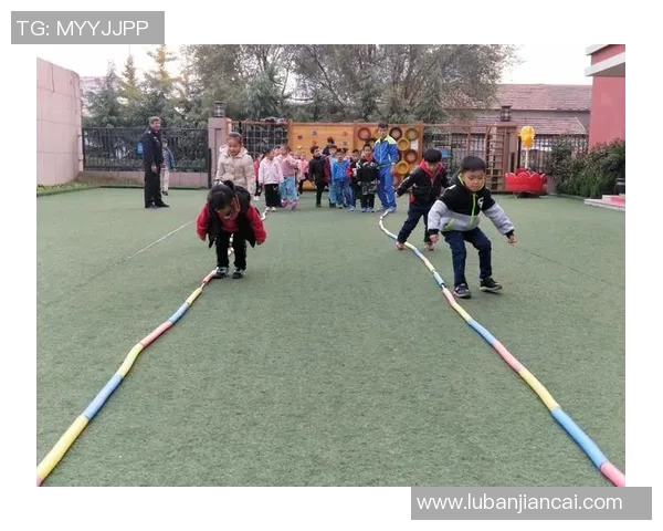 青春岁月与足球梦想同行的明星陪伴之旅 青春岁月与足球梦想同行的明星陪伴之旅